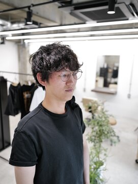 ダカー(dakah) 刈り上げないパーマスタイル