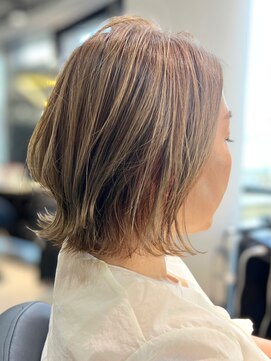 ワンバイジエクト 梅田 似合わせショート/ココアグレージュ/ショートボブ