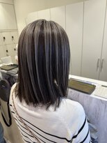 ケンジ 平塚 アネッタ(KENJE annetta)&nbsp;アンブレラ×白髪ぼかし