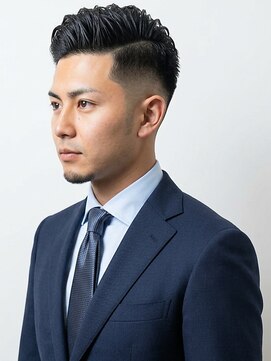 ヨシザワインク プレミアム 横浜 桜木町店(YOSHIZAWA Inc. PREMIUM) スキンフェードアップバング爽やかビジネスアッシュブラック