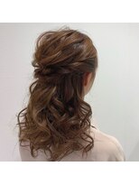 ビューティトリートメントサロン コンフォルタ(Beauty treatment salon ComfortA)&nbsp;ハーフアップ