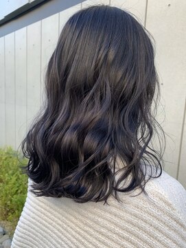 暗髪だけど透明感 ラベンダーグレーカラー 暗髪カラー L アクア アオヤマ Acqua Aoyama のヘアカタログ ホットペッパービューティー