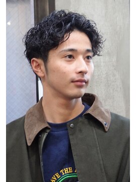 ココロコ(COCO LOCO) センターパート ツイストスパイラルパーマ ツーブロック