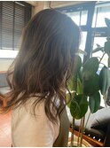 カーキベージュ