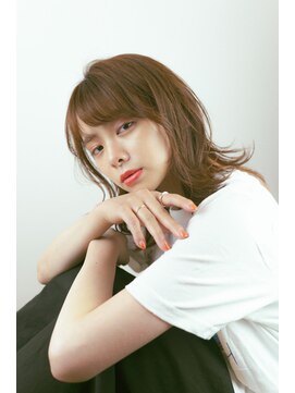 ホワイエ(Foyer) 外はねボブ