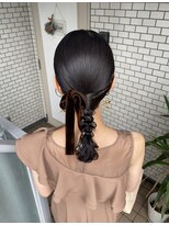フェリーチェ(Felice)&nbsp;編み下ろし　ローポニー　玉ねぎヘアアレンジ　参列ヘア