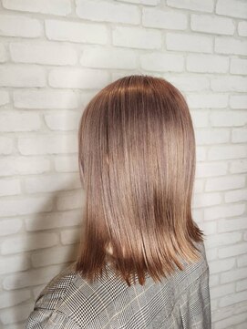 エレン 池袋(ElEn.) ハイトーンでも出来る艶髪髪質改善ストレート◎