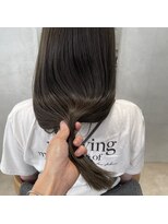 ミント(mint)&nbsp;くすみ感◎赤み抑えるオリーブグレージュ！