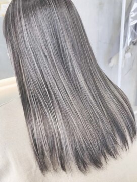 ジィルム(XELM) 筋感ハイライト【高崎/高崎駅/高崎駅西口】