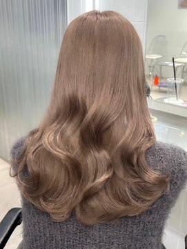 オニキス(ONYX) ブリーチミルクティーカラーレイヤーカット【aya】