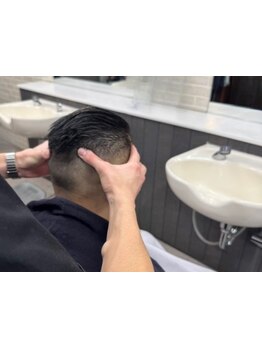 <理容室/メンズサロン>日々の疲れを忘れて思わずウトウト…頭皮のお悩みを解消する育毛促進ヘッドスパ