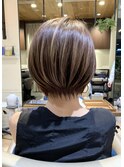 30代40代50代絶壁解消前髪あり小顔前下がりショートボブ