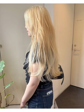 ニコフクオカヘアーメイク(NIKO Fukuoka Hair Make) 抜きっぱなしブロンド/ブロンド/ホワイトブロンド