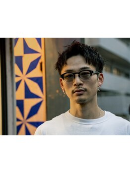 頑張りすぎない大人の余裕。自宅での再現性も高い「抜け感」カジュアルスタイルでお洒落度UP。