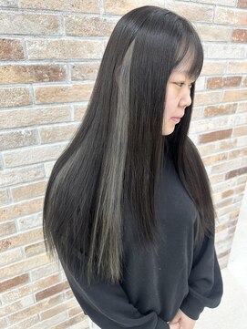 シルバーのインナーカラー^_^