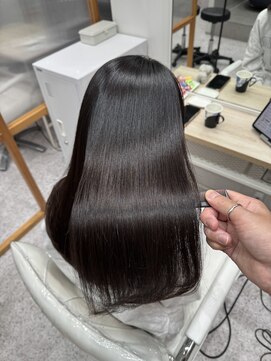 ジーナ 大阪茨木(Zina) 艶髪ストレート