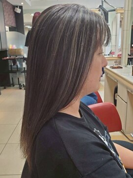 ヘアークリアー 春日部 おしゃれな大人のハイライト アッシュベージュ