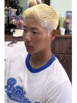 ケーエムシーセントラルルーツ(KMC Central Roots)&nbsp;カット+スキンフェード+全頭ブリーチ2回