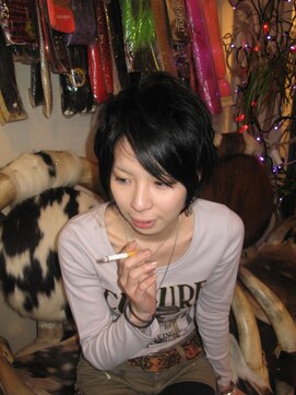 ディバイン(DIVINE) 漆黒