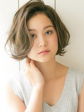 プレイスインザサン(PLACE IN THE SUN) クール可愛いショートボブ　前髪なし　イメチェン｜30代40代50代