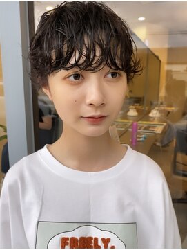 コニー(Conny) ショートパーマ