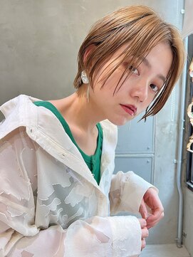 エイミー(Aimee) Aimee 町田 小顔ショート×スモーキーベージュ