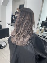 アライブ キチジョウジ(ALIVE Kichijoji) ホワイトシルバーバレイヤージュ