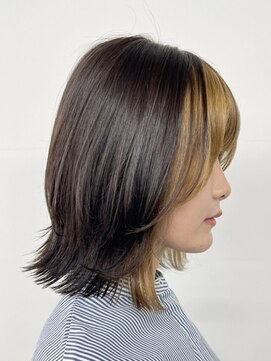 クローズ(cross-z) くびレイヤーエモージュ前髪マチルダボブグレーベージュ