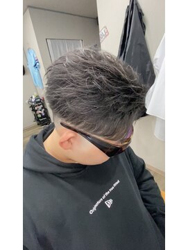 クラウズ ヘアー(CLOUDS.Hair) フェード/フェザーショート