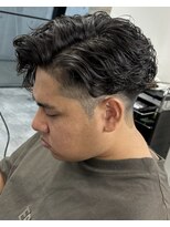 イーラ(era)&nbsp;フェザーパーマ/メンズ/刈り上げ/眉毛/ツイスト