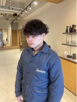 アルジャーノンリトリート(ALGERNON retreat) 波巻きスパイラルパーマ【中居史也】