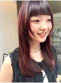 チェリーレッド レイヤーカット ぱっつん前髪 顔周りカット