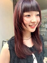 ベルフェミンキルン(Belle femin kilun) チェリーレッド レイヤーカット ぱっつん前髪 顔周りカット 20代