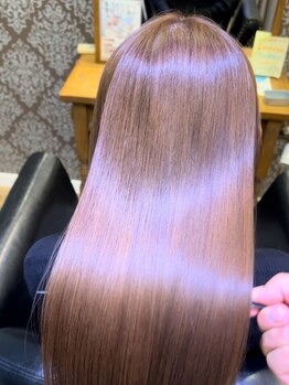 ペッツショコラ(PETZ chocolat)の写真/もう“まっすぐ過ぎ”で悩まない。【美髪矯正】で叶える、乾かすだけでまとまる自然な艶ストレート