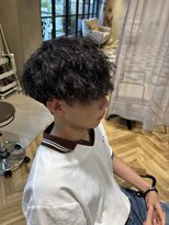 リベラル(liberal) 刈り上げマッシュ 縦落ちパーマ