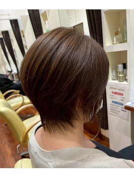 美容室ヒラトヤ 都南店 20代30代40代♪大人キレイ美シルエット小顔レイヤーショートボブ