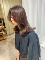 エメ 北花田(Aime)&nbsp;美髪セミロングオリーブベージュレイヤーカットヘルシースタイル