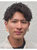 フリーク バーバーショップ 都島店(FREAK BARBER SHOP)&nbsp;黒髪爽やかアップバング縦落ちツイストスパイラルパーマ