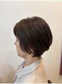 グレーヘアのショートスタイル