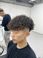 ネイビー(NAVY) スペインカール フェード