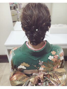 ヘアーアンドメイク トミー(Hair&Make Tommy) ふんわりアップ
