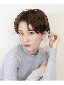 トルネード(TORNADO) 外国人風ショートボブ ハイライト 暗髪グレージュ 白髪ぼかし