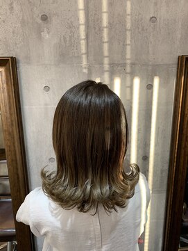 オーヴォ ヘアデザイン(OOVO HAIR DESIGN) ミディアム