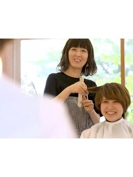 《話しやすさ◎》あなたの髪の事を一番に考えてくれるStylistがきっと見つかる♪髪のお悩みはsoccaに相談！