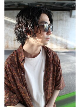 ジャコ ヘアー(jako HAIR) センターパートスパイラルパーマくせ毛風パーマ　マッシュウルフ