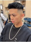 スキンフェード アップバング 刈り上げビジネス 短髪