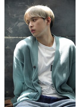 ラッドバイプティパ(rad...by petit-pas) *メンズカット/マッシュ/ブリーチカラー/ミルクティーベージュ