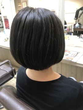 シップス ヘアブース(ship's hair booth) 丸みボブ