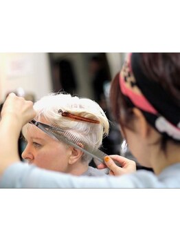 丁寧なカウンセリングで一人ひとりの個性を活かしたデザインをご提案！ワンランク上のStyleへ。