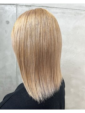 シロ(SHeIRO) ハイトーンブロンドベージュ